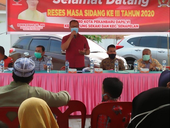 Robin Eduar Laksanakan Reses di Labuhbaru Timur